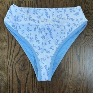 New LainSnow Kiawah Bottom in Charleston Floral Print size Small